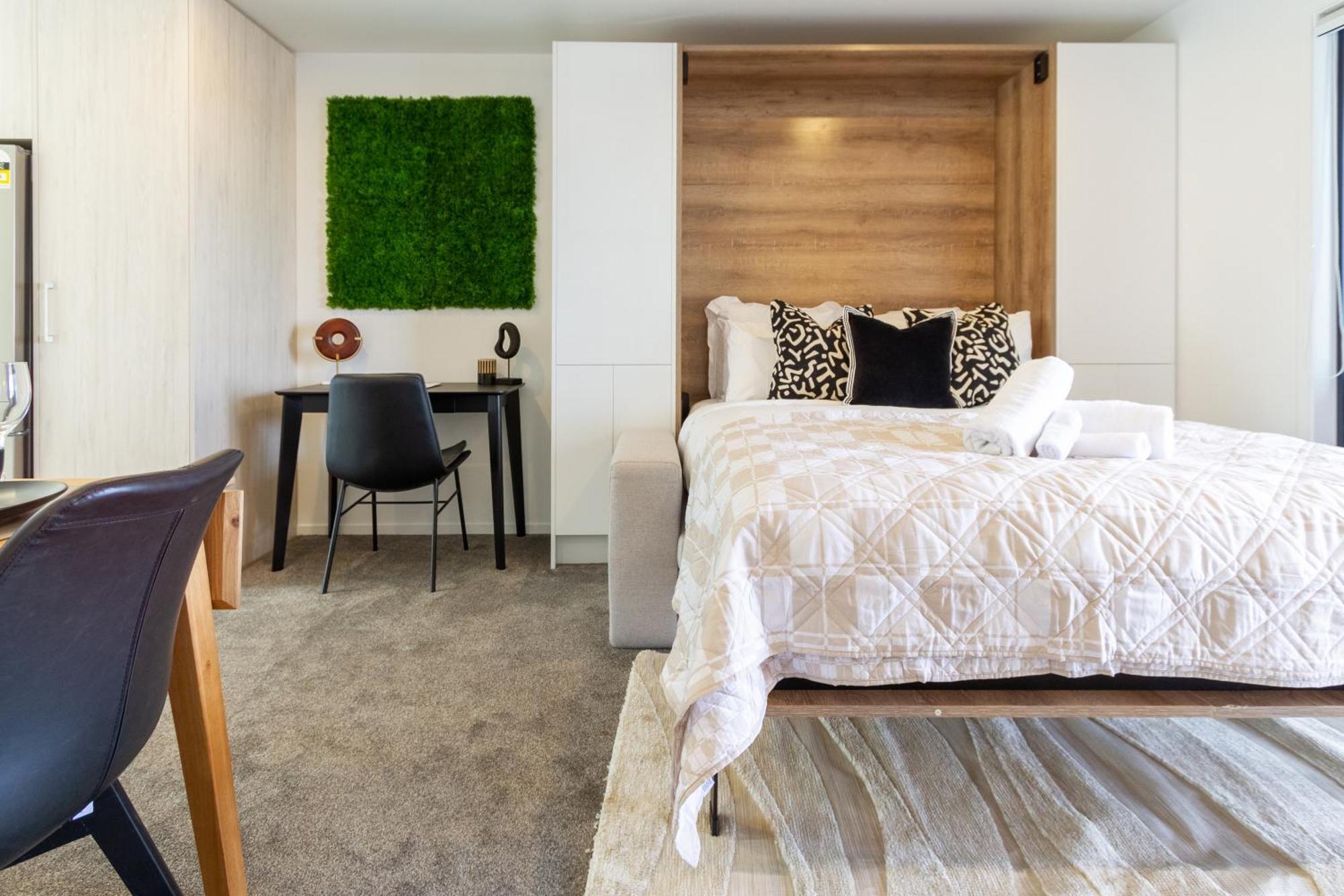 Prime Locale: Studio With Balcony Christchurch Extérieur photo