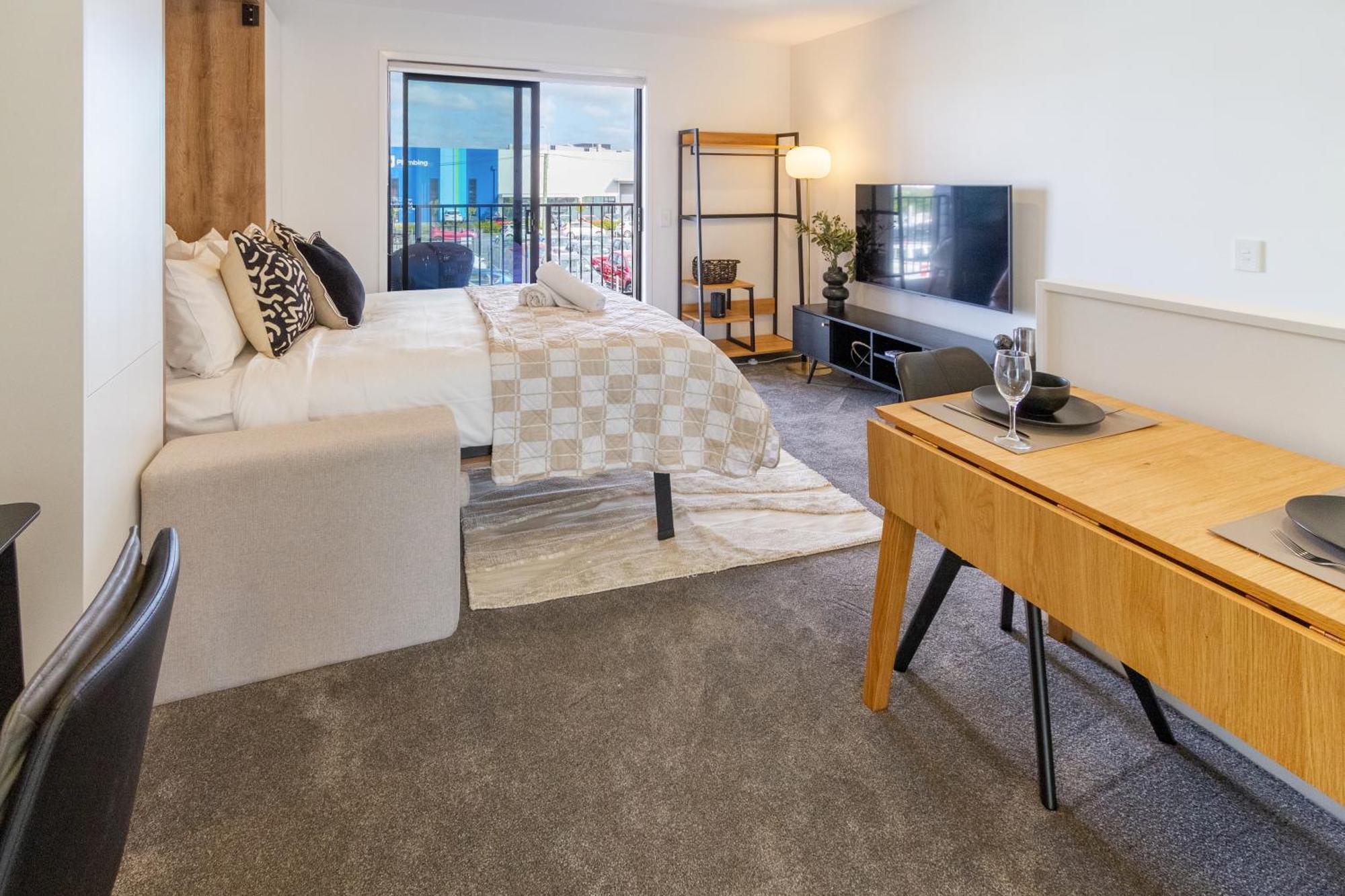 Prime Locale: Studio With Balcony Christchurch Extérieur photo